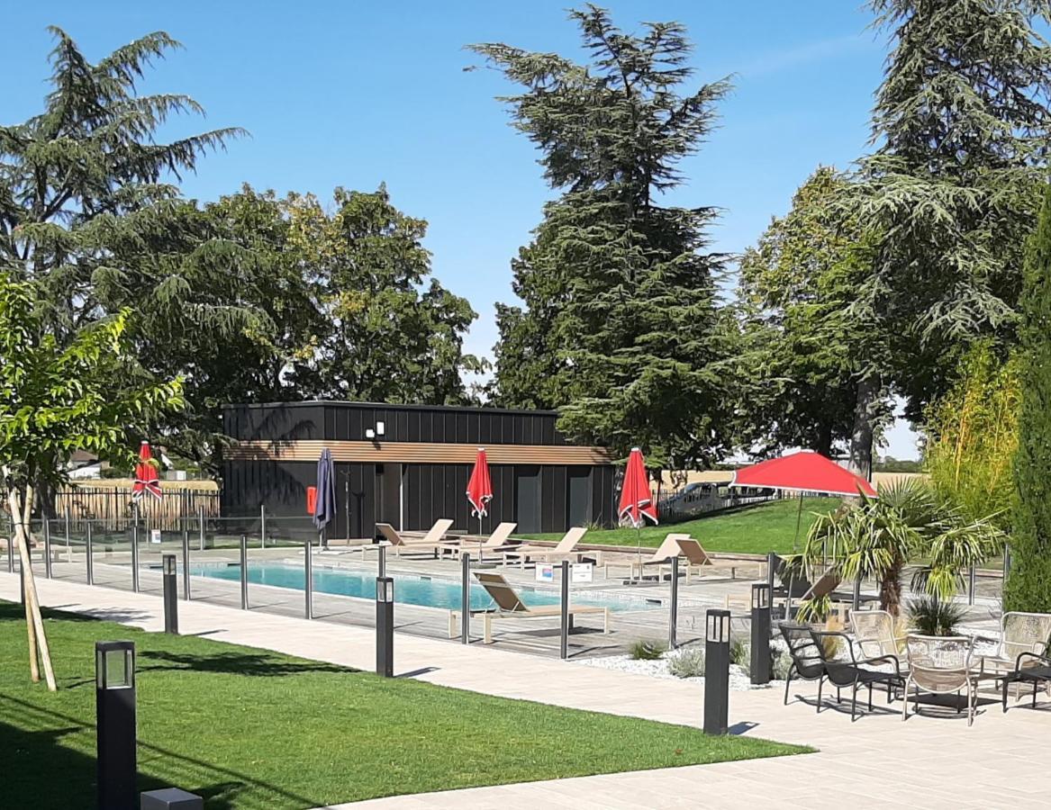 Logis Hotel Relais Saint Jacques - Chateauroux Deols Exterior photo
